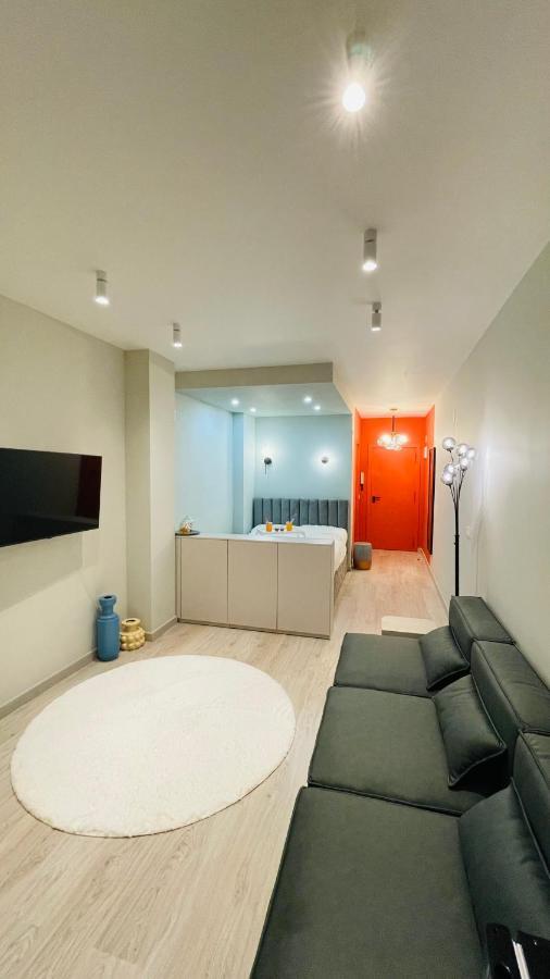 Beautiful Studio Two Steps To The Beach 또레비에하 외부 사진