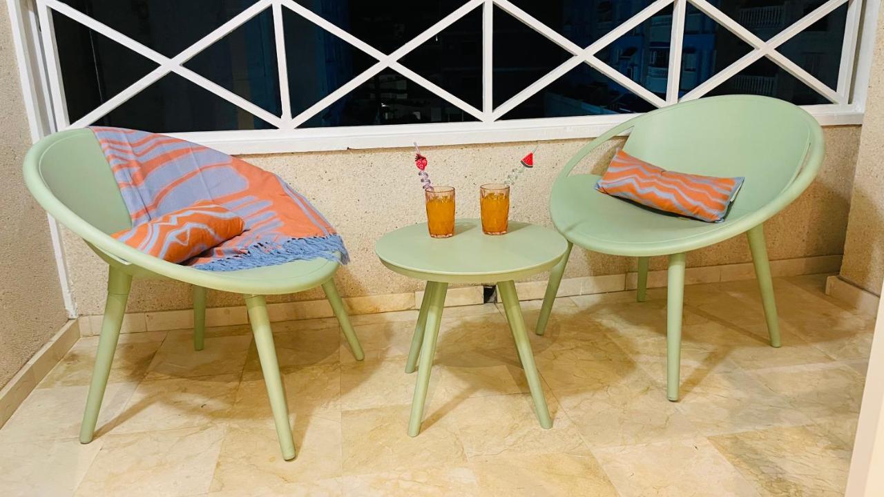 Beautiful Studio Two Steps To The Beach 또레비에하 외부 사진