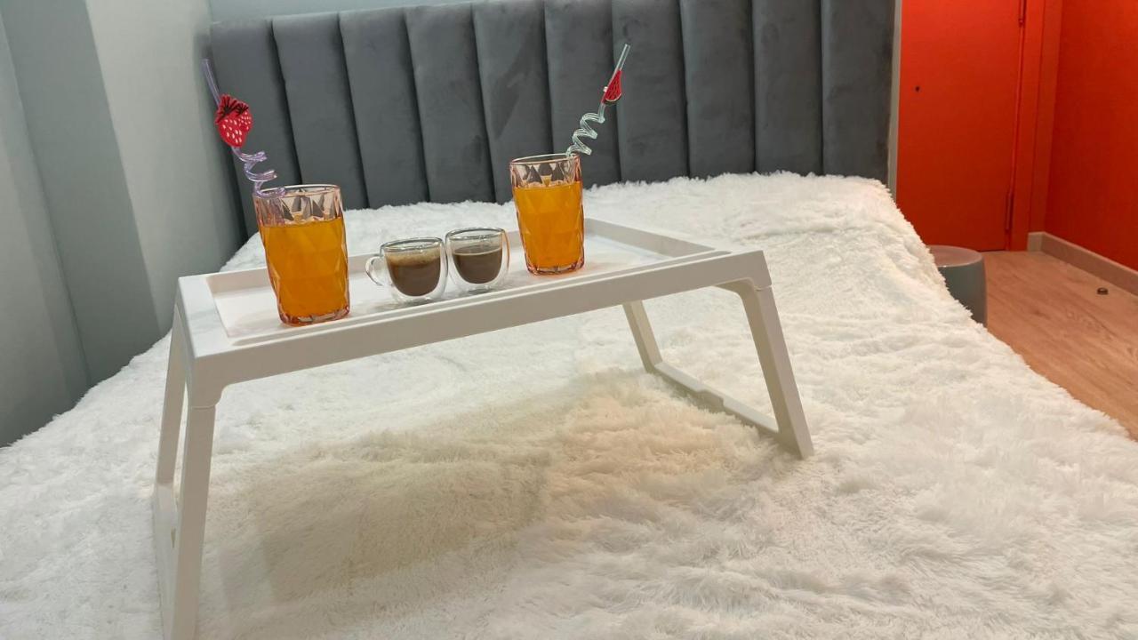 Beautiful Studio Two Steps To The Beach 또레비에하 외부 사진